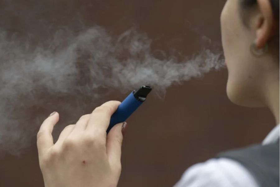 nicotine a disposable vape contain